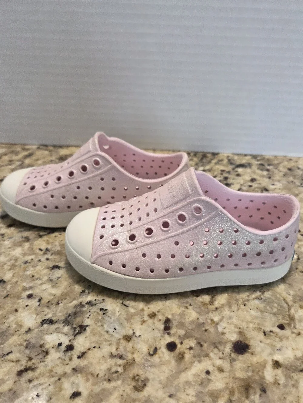 Native Jefferson Slip-On Shoes Sneakers Light Pink Glitter Kids Girls Size C7